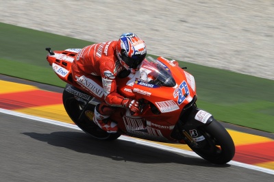MotoGP – Mugello FP2 – Miglior tempo con scivolata per Casey Stoner